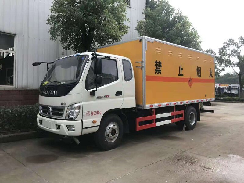 成都到阿克蘇危險品運輸