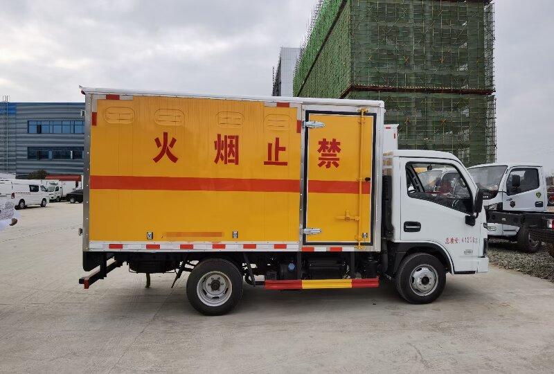 成都到吳江區(qū)危險品運輸
